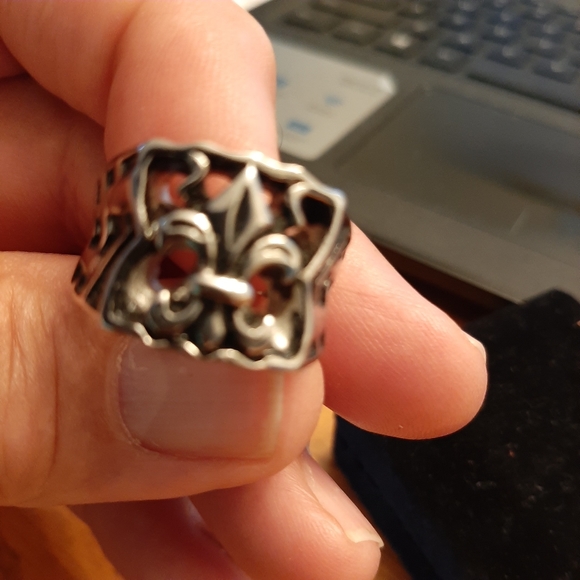 Man's Jewelry - Picture 6 of 10